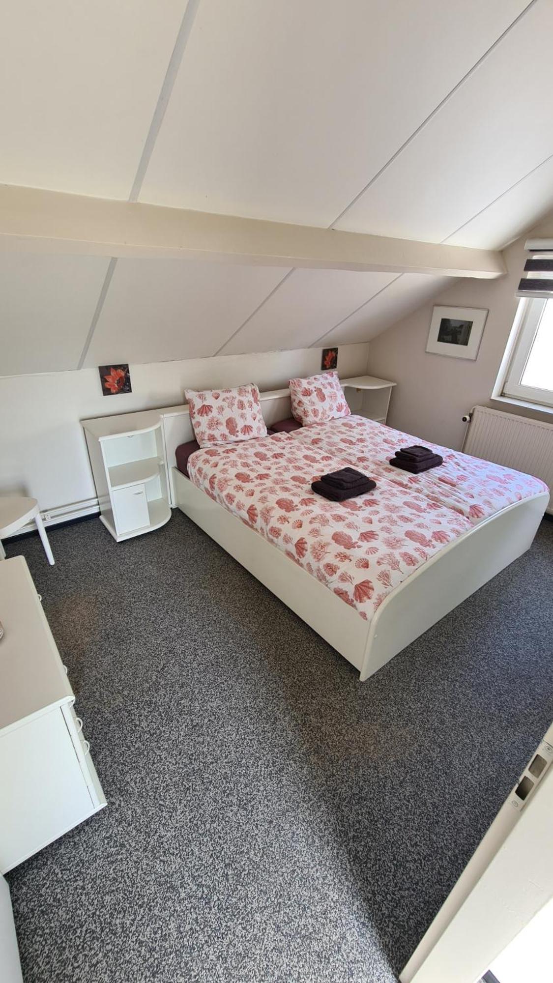 Roos Aparthotel *